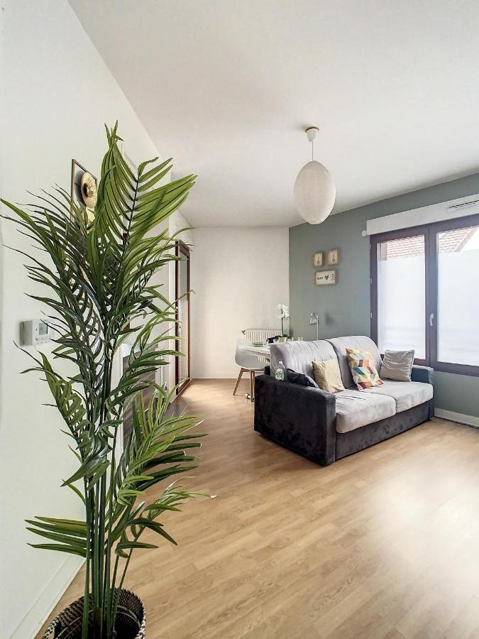 Grand Appartement Paris Et Disneyland 4Pers ヌイイ・シュル・マルヌ エクステリア 写真