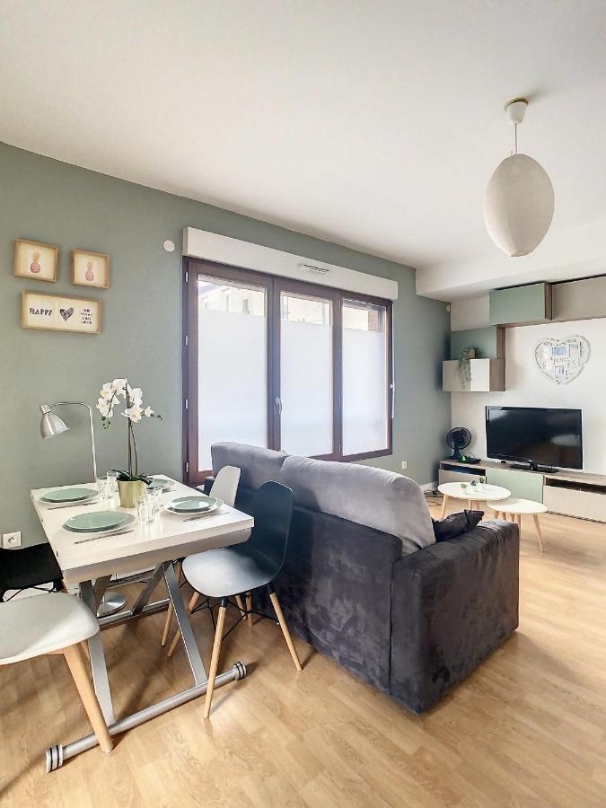 Grand Appartement Paris Et Disneyland 4Pers ヌイイ・シュル・マルヌ エクステリア 写真