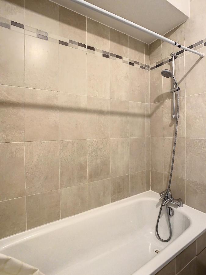 Grand Appartement Paris Et Disneyland 4Pers ヌイイ・シュル・マルヌ エクステリア 写真