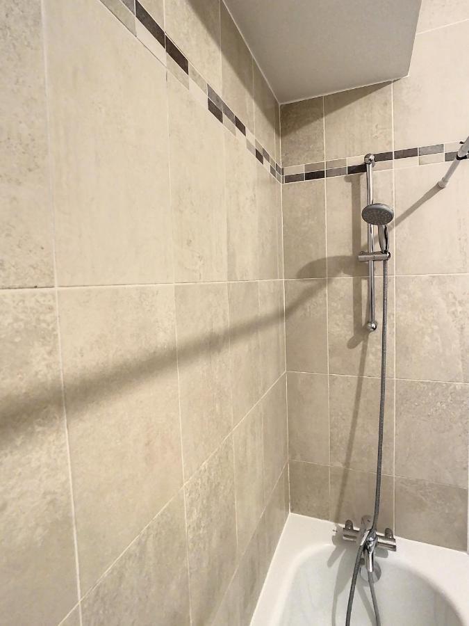 Grand Appartement Paris Et Disneyland 4Pers ヌイイ・シュル・マルヌ エクステリア 写真