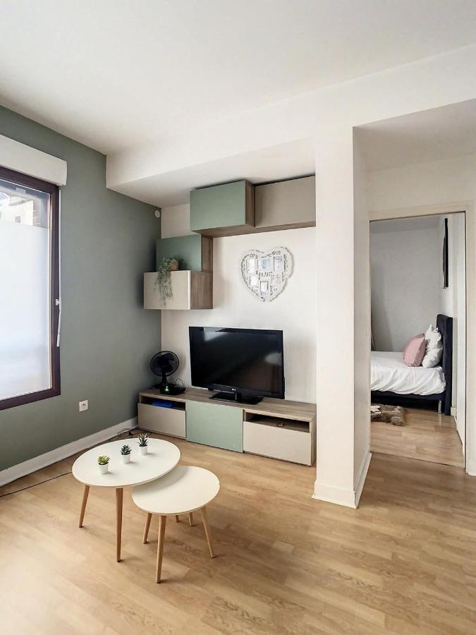 Grand Appartement Paris Et Disneyland 4Pers ヌイイ・シュル・マルヌ エクステリア 写真